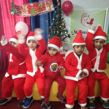 kids celebrating Christmas kindergarten mumslap.in